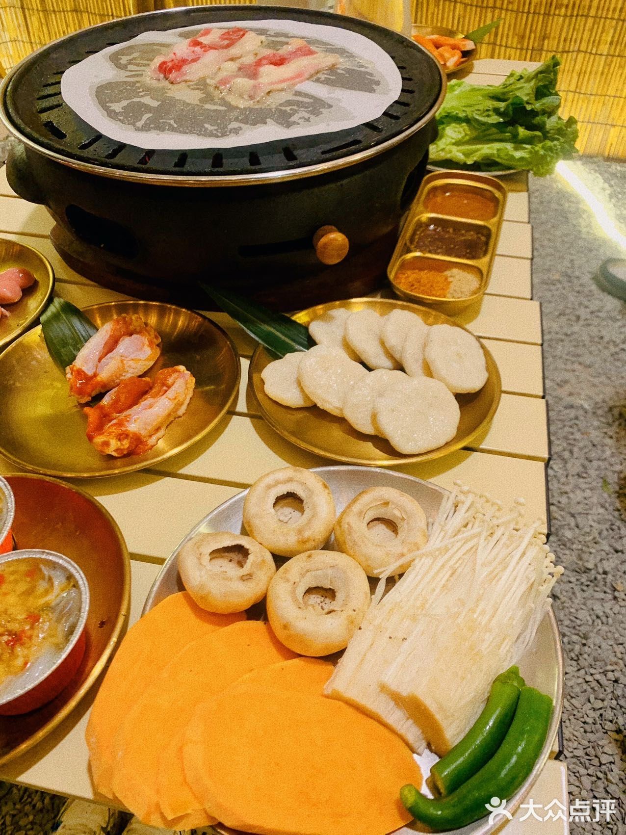 绝了‼️氛围感十足的城市露营烤肉👏