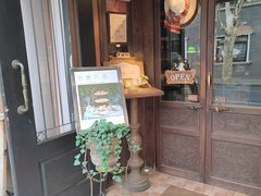 门面-古董花园(思南路42弄小区店)
