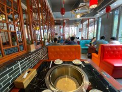 大堂-六州府地锅鸡·农家菜·龙虾(未来科技城店)