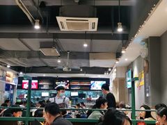 大堂-木屋烧烤(岗顶二店)