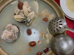 滋补汤底-花苑美食横琴生蚝火锅(拱北粤华路店)
