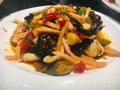 -渝半城经典川粤菜(重庆天地店)