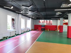 -悦动体能篮球羽毛球网球(三里河店)