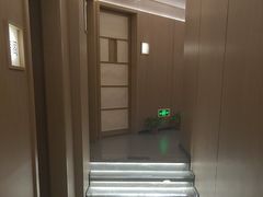 -耳湾躺式采耳SPA馆(保利五月花店)