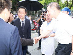 -上海和平眼科医院