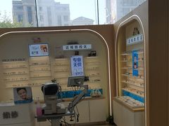 -大连何氏眼科医院