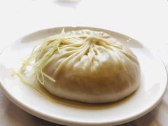 蟹黄汤包-老季市·三代非遗传承·地标美食老汁鸡(工农路店)