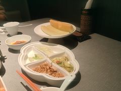 -左庭右院鲜牛肉火锅黑金店(陆家嘴中心店)
