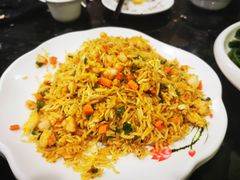 -大富蚝乌东哥饭店·石锅鱼杂·柠檬鸭(革新路店)