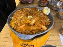 炒年糕-姜虎东白丁烤肉(恒隆广场店)