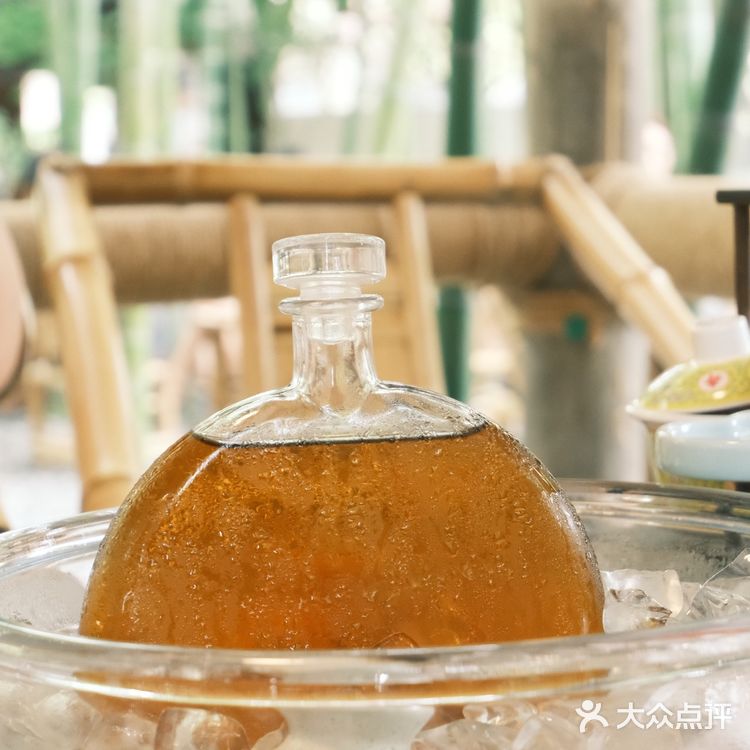 成都的这家茶铺🍵，周末居然要排几十桌，人气火爆为什么[胜利]