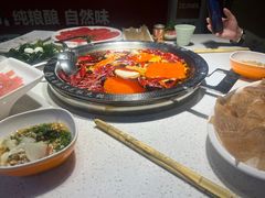 -巴国妹子毛肚火锅(蓝光悦城店)