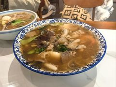 -邱芳粉店(迎宾大道旗舰店)