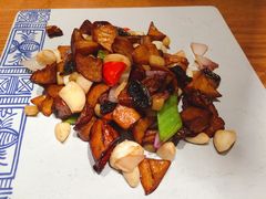 -云海肴·汽锅鸡·云南菜(天山百盛优客店)