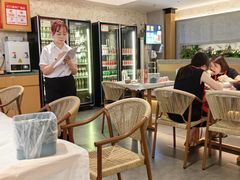 -肥肥虾庄·金牌油焖大虾(汉口城市广场店)