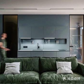 今日分享 69㎡海滨公寓，草木绿搭出高级感！