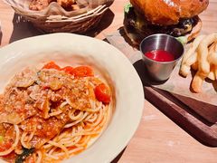 -三勾JJJ Burger&Coffee(梅溪湖店)