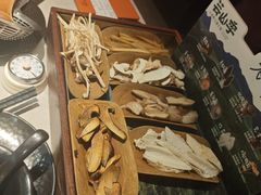 -芸山季·云南山珍菌火锅(人民广场来福士店)