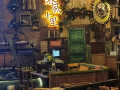 大堂-春风十里烧烤音乐吧(实力乐队驻唱三元里店)