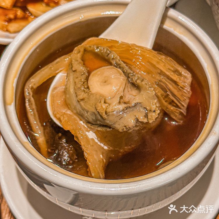 来厦门一定要吃一次福建名菜佛跳墙啊！