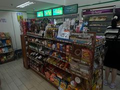 -全家便利店(沪南公路店)