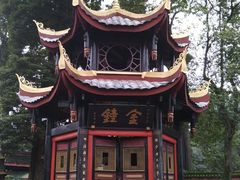 -峨眉山报国寺