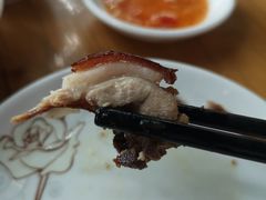 -黄记四更烤乳猪店