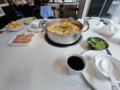 -德林酸菜鱼火锅(南丹店)