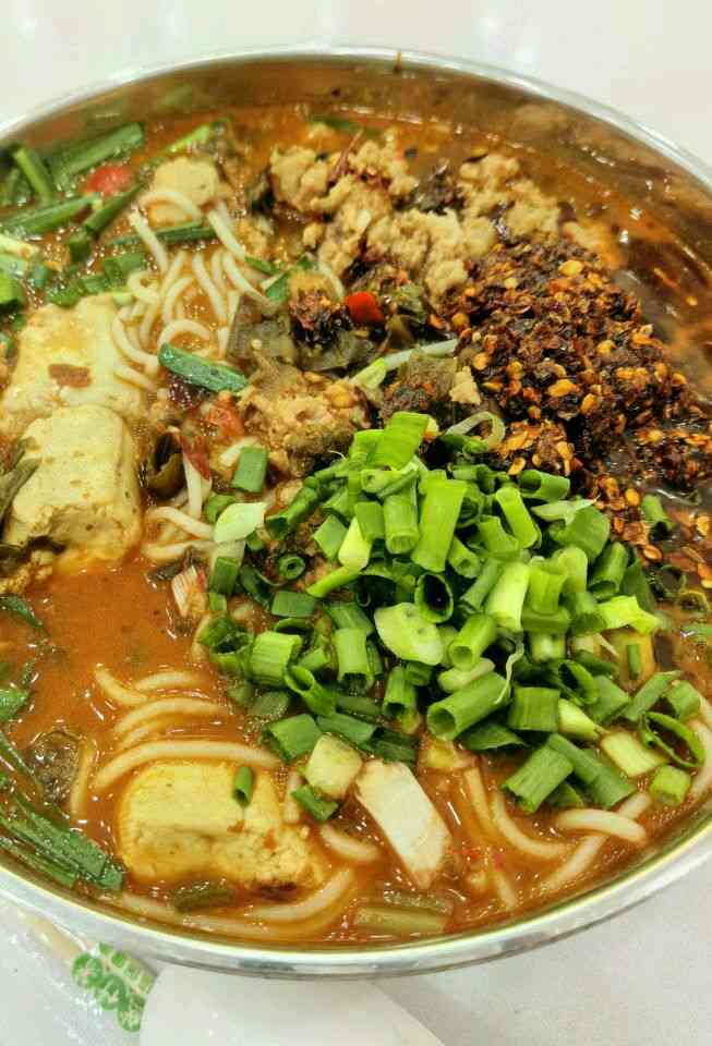 菊花村小锅米线(曙光店)-"点的外卖,深夜食堂哈哈哈,臭豆腐小锅米线.