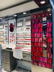 店内环境-CLINIQUE倩碧