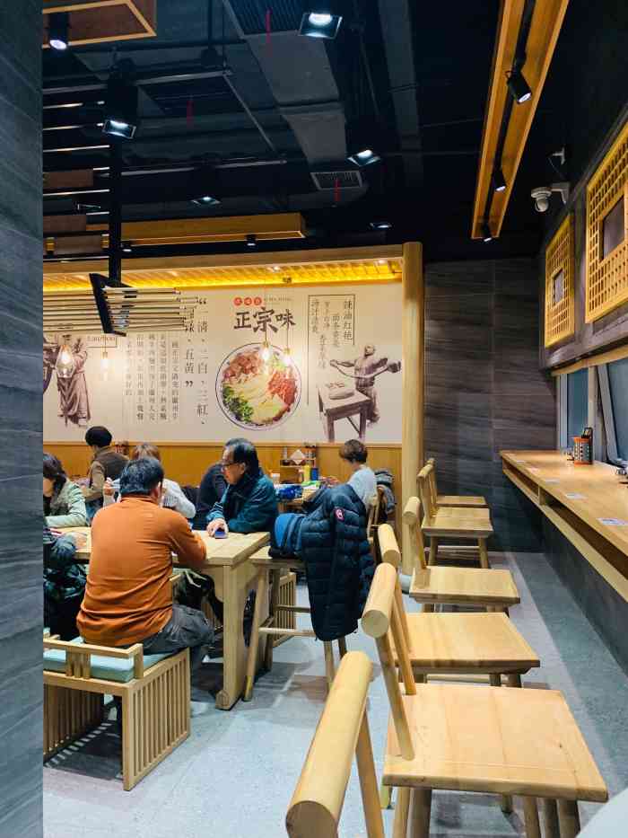 唏嘛香·金城牛大(张杨路店)-"这里的服务真是很不错,感觉有点海底捞