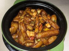 咸鱼鸡粒茄子煲-尚一汤·粤菜海鲜(环球港店)