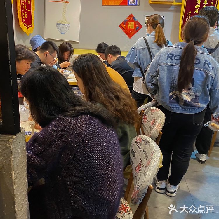 南京必吃-小潘记鸭血粉丝