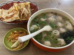 -石门侯·石门馄饨侯(革新北街店)