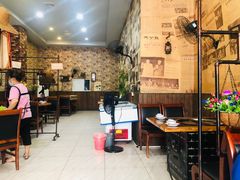大堂-70後铁锅炖(坡博总店)