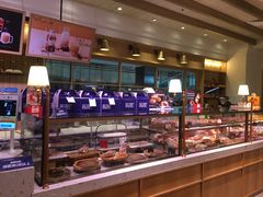 面包甜点陈列柜-巴黎贝甜(阳光上东店)