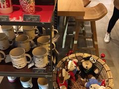 零售区-星巴克臻选(舟山凯虹广场店)