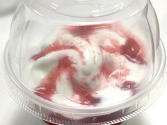 草莓新地-麦当劳(南汇车市店)