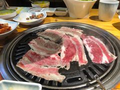 -唯成•韩国炭火烤肉 유성고기