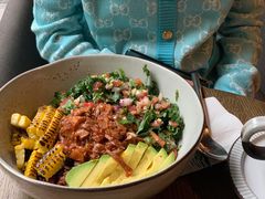 红酒炖牛肉牛油果碗-Wagas沃歌斯(大学路店)