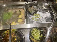 -牛里牛气· 榴莲海鲜鲜牛肉自助火锅·烤肉(横岗店)