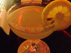 -饮湖威士忌鸡尾酒吧