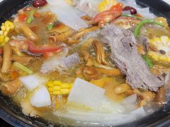 -九寨沟特色牦牛肉汤锅