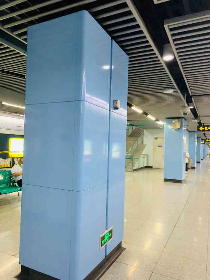 提篮桥(地铁站)-"这是十二号线北外滩附近的一个车站,周末去.