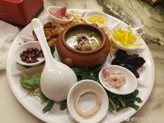 -桥香园云南过桥米线(金马碧鸡店)