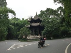 -峨眉山报国寺