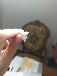 -威德钻石-克拉钻大本营(南京东路店)