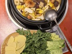 -菌之家·专业纯野生菌火锅·特色炒菌