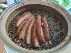 梅菜扣肉煲-淇沙湾渔村餐厅
