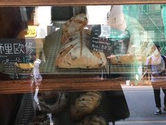 面包甜点陈列柜-Juicy Bakery(大学路店)